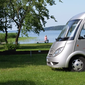 Wohnmobilstellplatz: Der Plauer See, der großen und kleinen Badespaß verspricht. - Wohnmobilpark Naturcamping Malchow am Plauer See