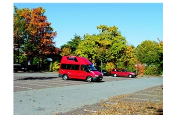 Wohnmobilstellplatz: Parkplatz am Frei- und Hallenbad