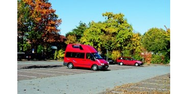 Reisemobilstellplatz - Wohnwagen erlaubt - Teutoburger Wald - Parkplatz am Frei- und Hallenbad