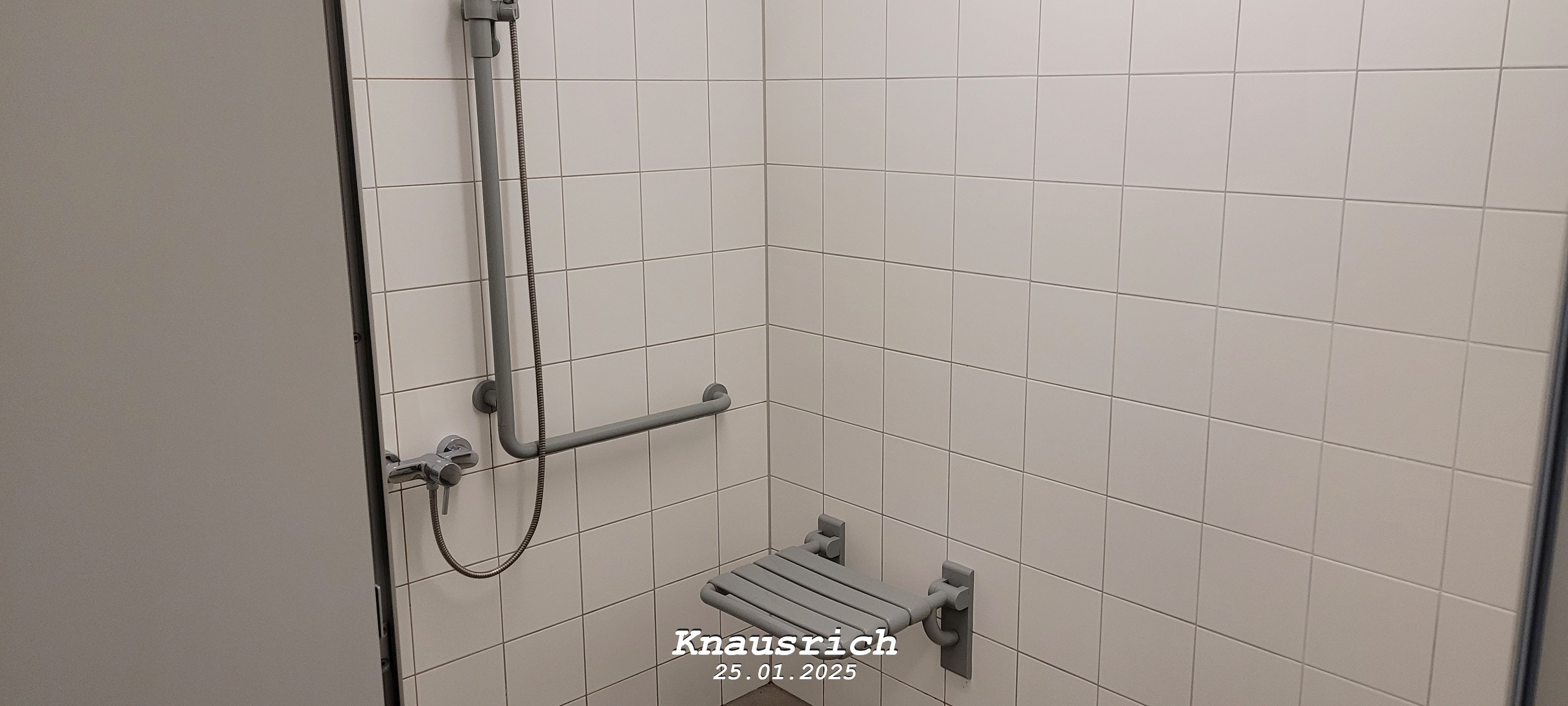 Reisemobilstellplatz: Duschen - Wohnmobilstellplatz am Papiermühlweg