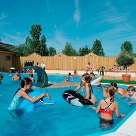 Wohnmobilstellplatz: Swimmingpool - Wohnmobilpark Wulfener Hals