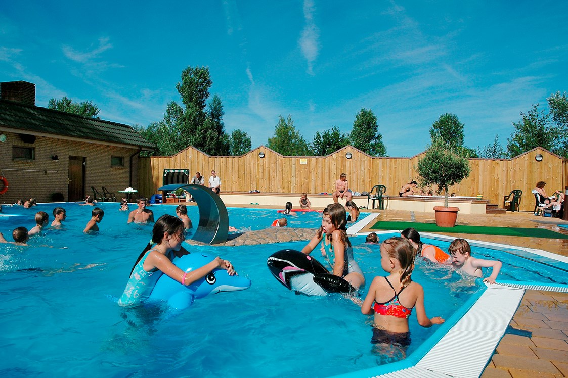 Wohnmobilstellplatz: Swimmingpool - Wohnmobilpark Wulfener Hals