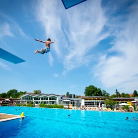 Wohnmobilstellplatz: ALOHA Freibad - Stellplatz am Aloha-Aqualand