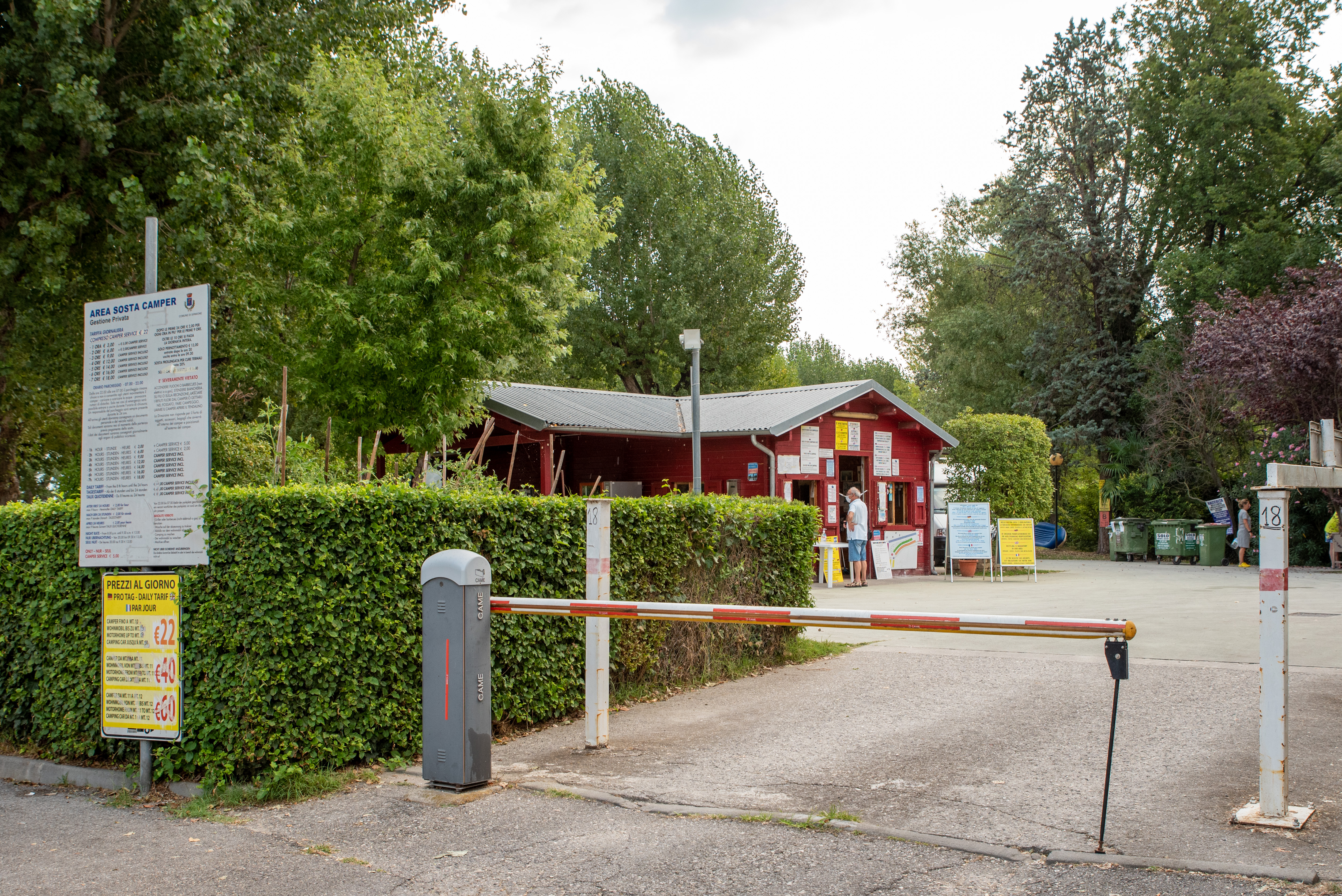 Place de parking pour camping-car - Garda VR - Area Sosta Camper Lugana Marina