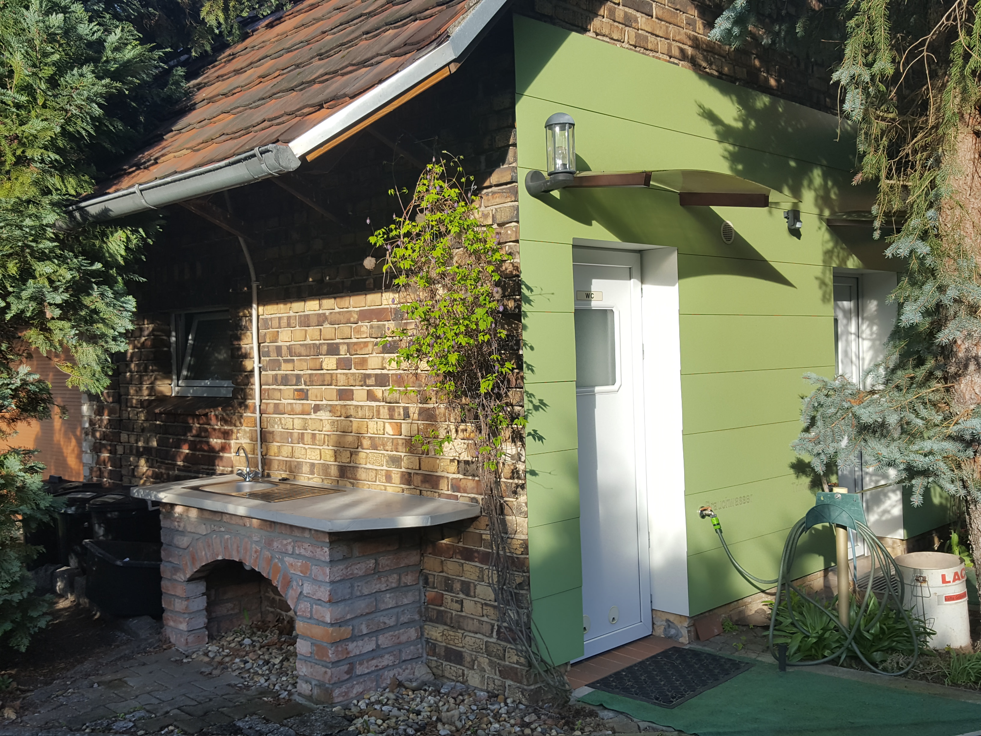 Reisemobilstellplatz - Haselbachtal - Sanitär- und Abwaschgelegenheiten - Stellplatz Tätschwitz