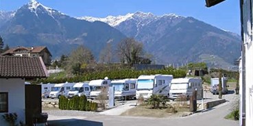 Reisemobilstellplatz - Trentino-Südtirol - Stellplatz Schneeburghof