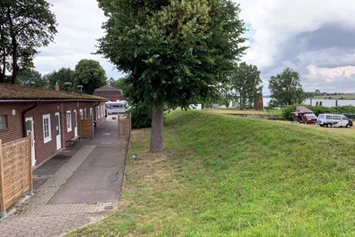 Wohnmobilstellplatz: Waschräume  - Wohnmobilhafen Elbepark Bunthaus Hamburg