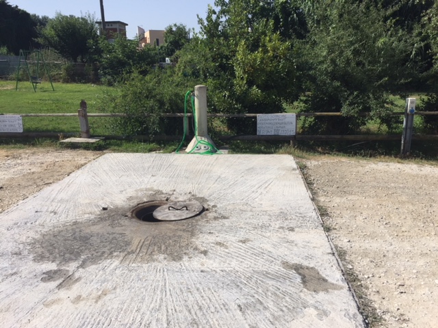 Wohnmobilstellplatz: Area Sosta Camper Marina di Pisa