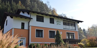 Reisemobilstellplatz - Duschen - Niklasdorf - Haus Tina 
