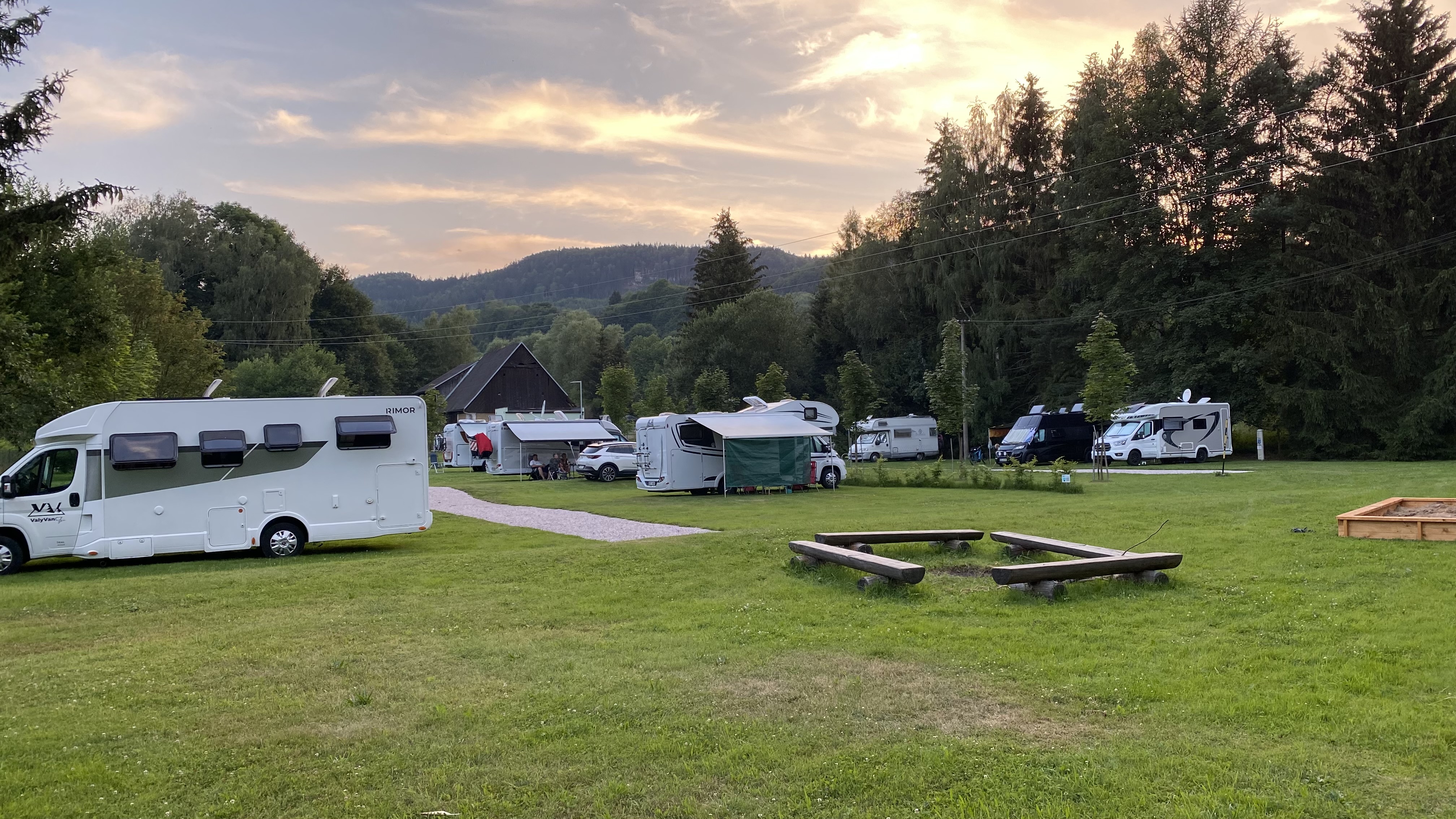 kampeerplaats voor campers - Božanov - Stellplatz Adršpach