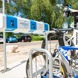 Wohnmobilstellplatz: Wohnmobilstellplätze am Waldstrandbad