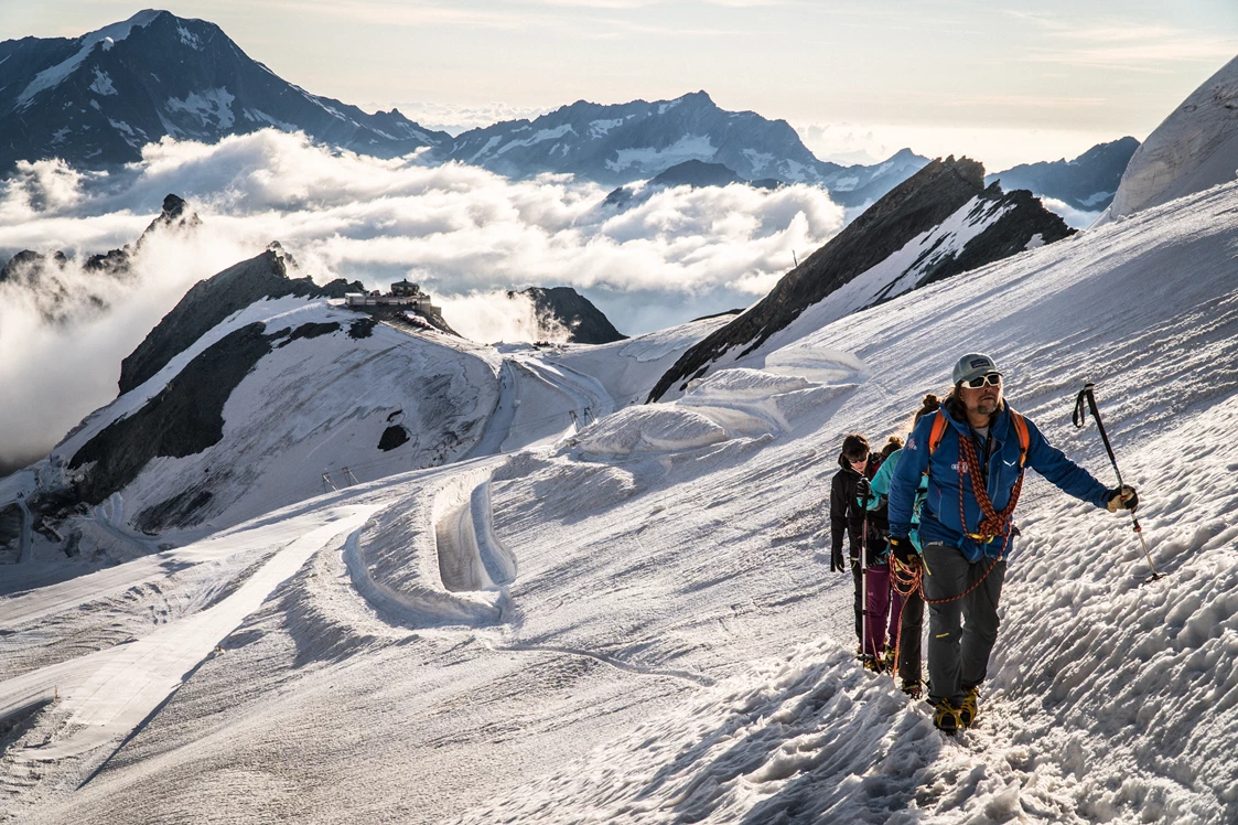 Wohnmobilstellplatz: Skitour Saas-Fee - Allalin - Stellplatz Saas-Fee