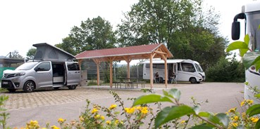 Reisemobilstellplatz - Wohnwagen erlaubt - Amtzell - Stellplatz mit Überdachung - Stellplatz am Dethleffs Werk
