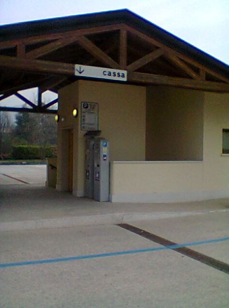 Place de parking pour camping-car - Garda VR - Parcheggio Via Preite