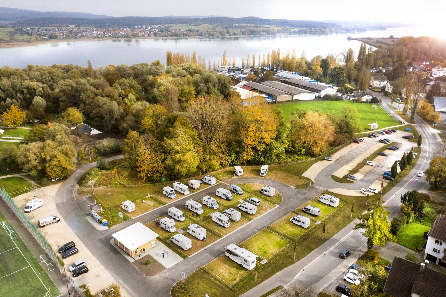 Stellplatz Mettnau, Strandbadstraße | Wohnmobilstellplatz in Deutschland |  Baden-Württemberg