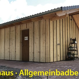 Wohnmobilstellplatz: Badhaus - Allgemeinbadbereich - Almruhe "Die erste Alm im Nordschwarzwald"