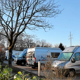 Wohnmobilstellplatz: Reisemobilstellplatz nahe Innenstadt Lörrach - Wohnmobil-Stellplatz Lörrach-Basel