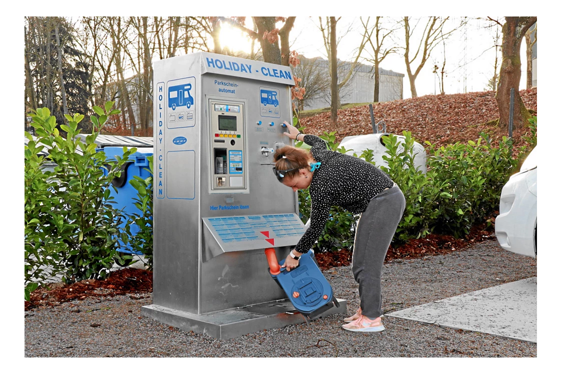 Wohnmobilstellplatz: Reinigung Chemie-Toilette - Wohnmobil-Stellplatz Lörrach-Basel