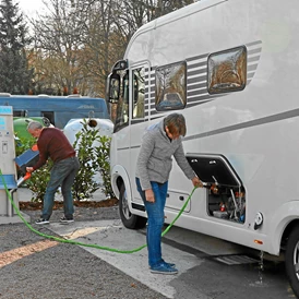 Wohnmobilstellplatz: Entsorgung und Frischwasser - Wohnmobil-Stellplatz Lörrach-Basel