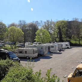 Wohnmobilstellplatz: Der Stellplatz vor dem Campingplatz - Wohnmobil-Stellplatz Lörrach-Basel