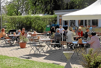 Wohnmobilstellplatz: Gartenwirtschaft beim Stellplatz, Restaurant im Grütt - Wohnmobil-Stellplatz Lörrach-Basel