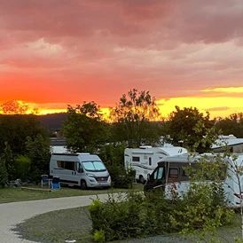 Wohnmobilstellplatz: Auszeit - bei diesen Sonnenuntergängen kann man sich entspannen - Frankenpark Mitwitz - Auszeit - 