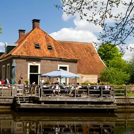 Wohnmobilstellplatz: Terrasse am Fluss - Hub Ferienparken Park de fontein