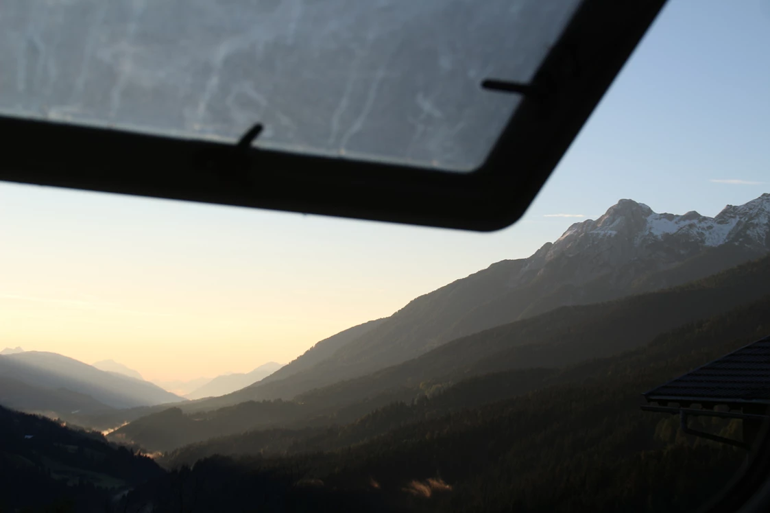 Wohnmobilstellplatz: hepi Lodge Stellplätze mit Weitblick