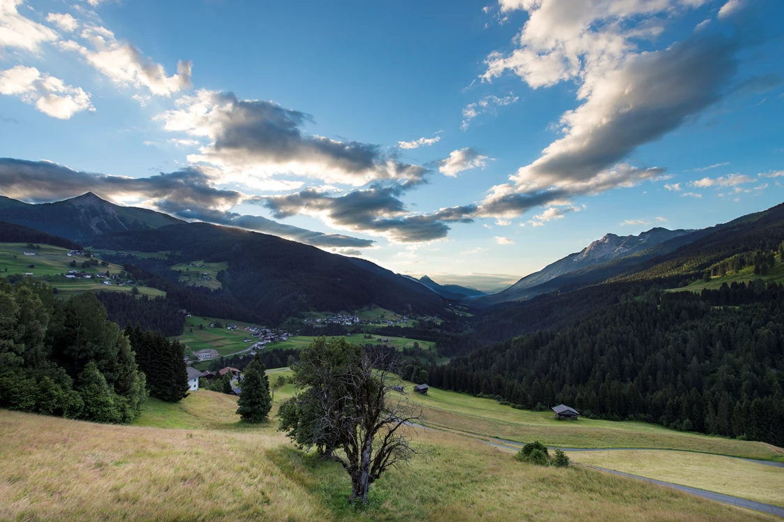 Wohnmobilstellplatz: hepi Lodge Stellplätze mit Weitblick