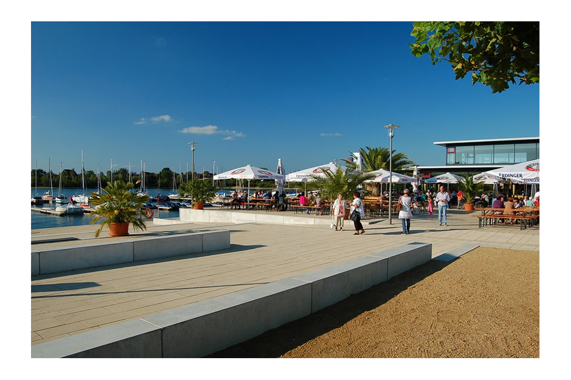 Wohnmobilstellplatz: Hafen mit Gastronomie an der Xantener Südsee, fußläufig vom Stellplatz gelegen! Wunderschöne Spaziergänge und Radwege! - Wohnmobilpark Xanten