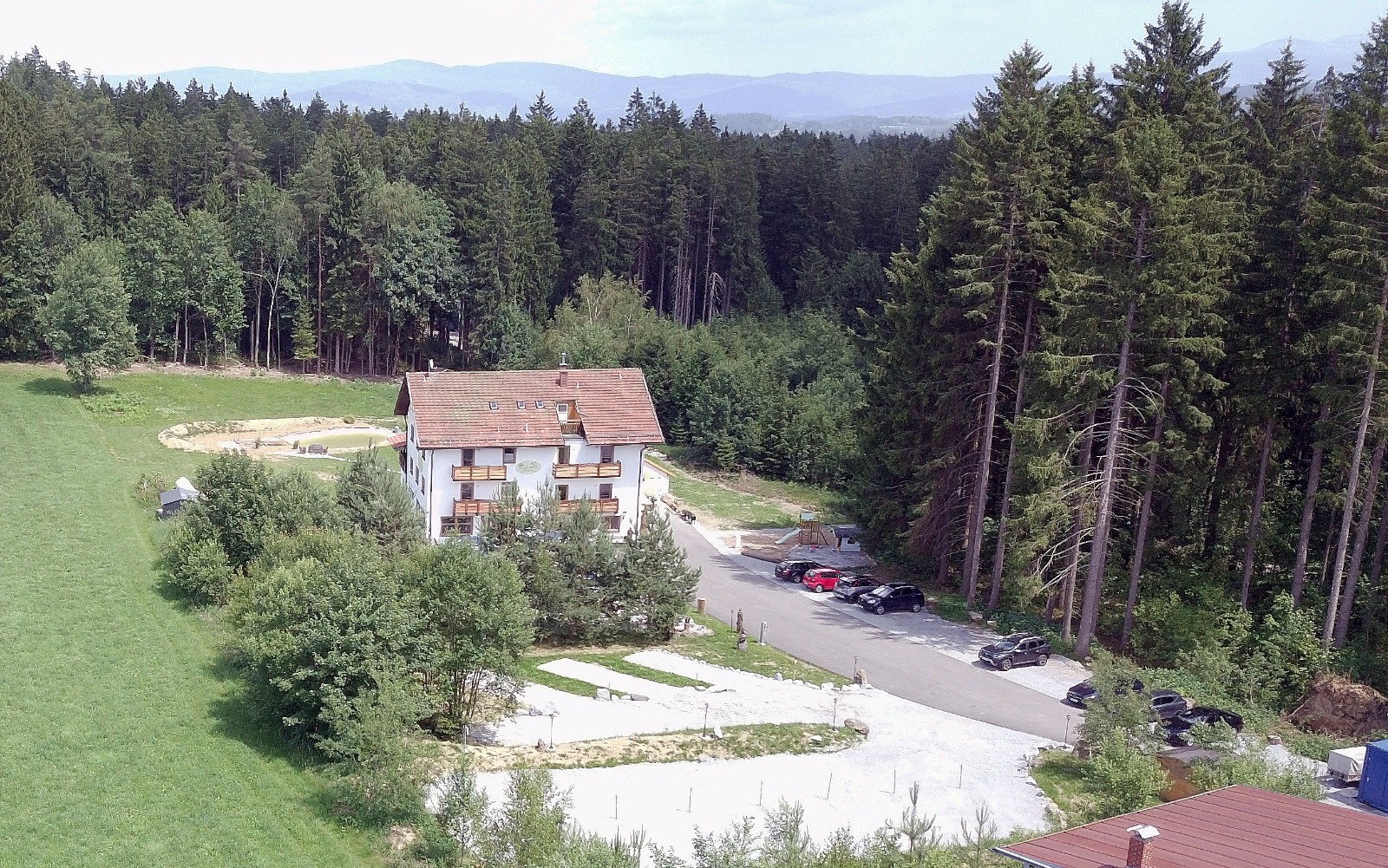 Wohnmobilstellplatz: Pension Drohnenansicht - pfefferHÄUSL Hotelpension · Restaurant · Camping - Stellplätze