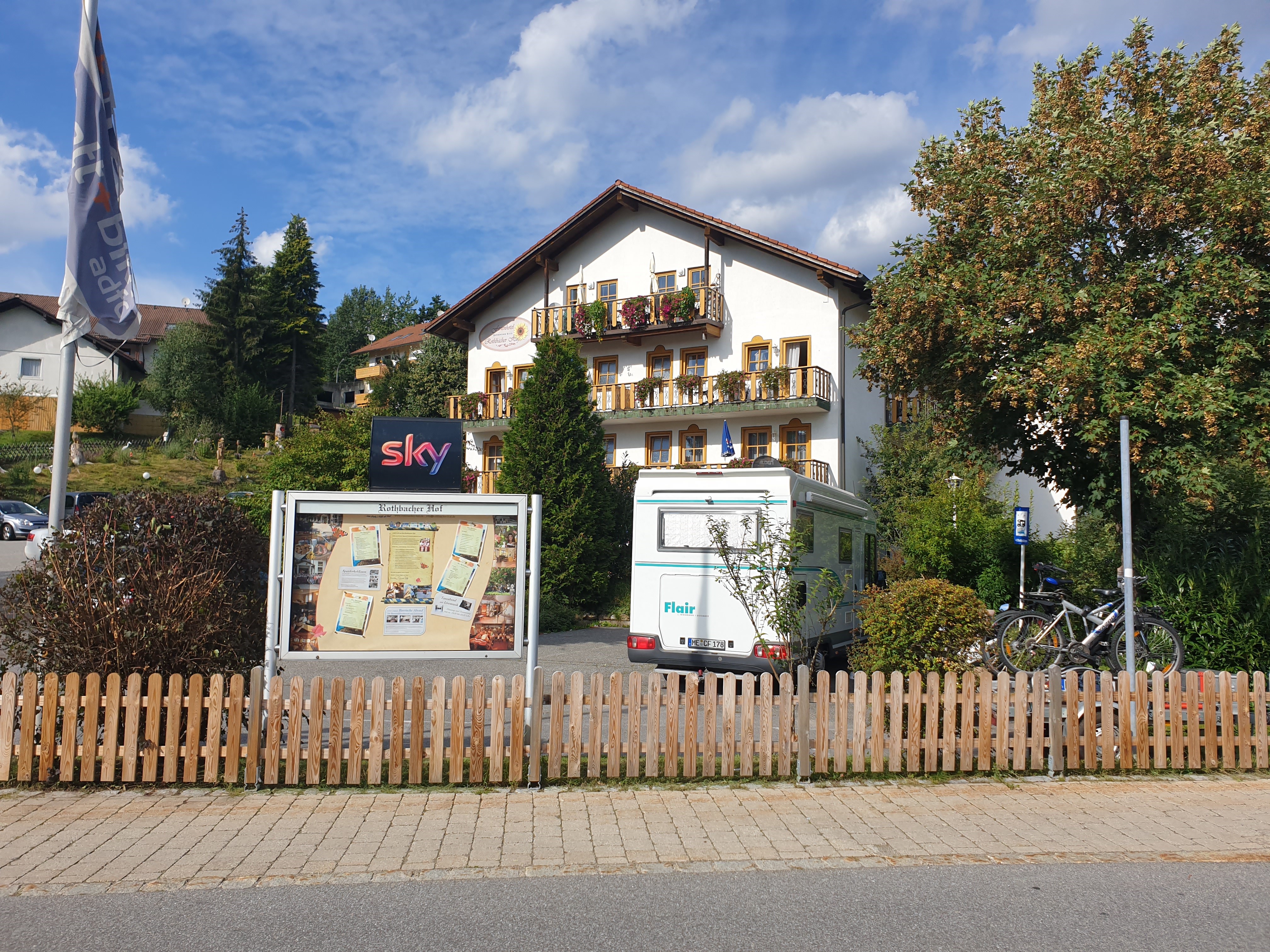 Place de parking pour camping-car - Arnbruck - pfefferHÄUSL Pension · Restaurant & Biergarten · Camping