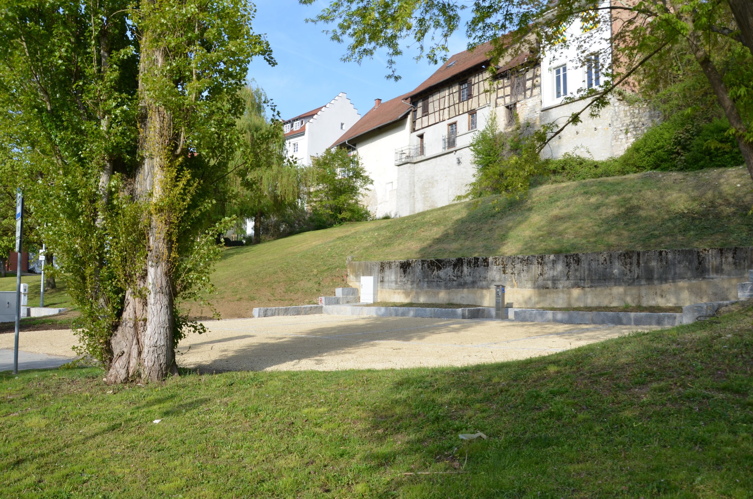 Reisemobilstellplatz - Stockach (Konstanz) - Wohnmobilstellplatz am Felsenparkplatz - Felsenparkplatz Engen