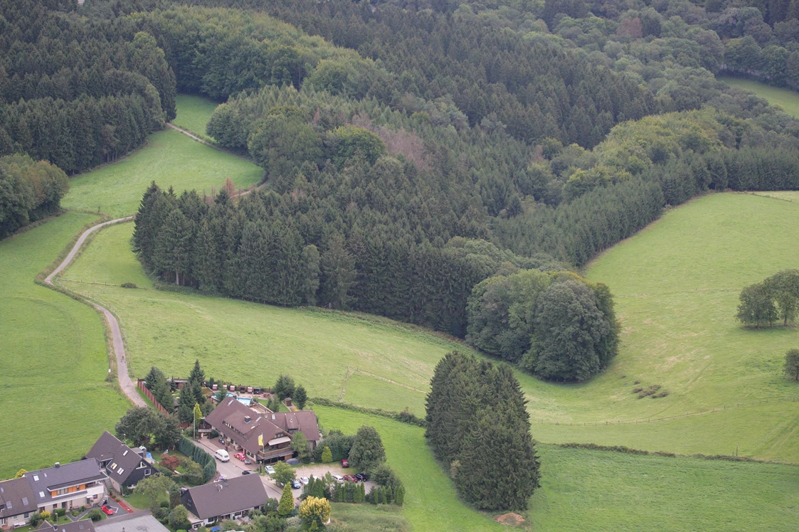 Wohnmobilstellplatz: Direkt am Wanderweg A3 in Richtung Altenberger Dom. ( Ehemaliges Zisterzienserkloster) - Eifgen- Sauna