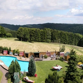 Wohnmobilstellplatz: Blick ins Bergische Land. - Eifgen- Sauna