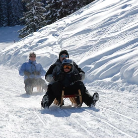 Wohnmobilstellplatz: Wiriehorn: DER Familien-Winterhit, sei es auf den Skiern, Snowboard, Schlitteln, Schneeschuhtrail... - Wiriehornbahnen AG - Diemtigtal