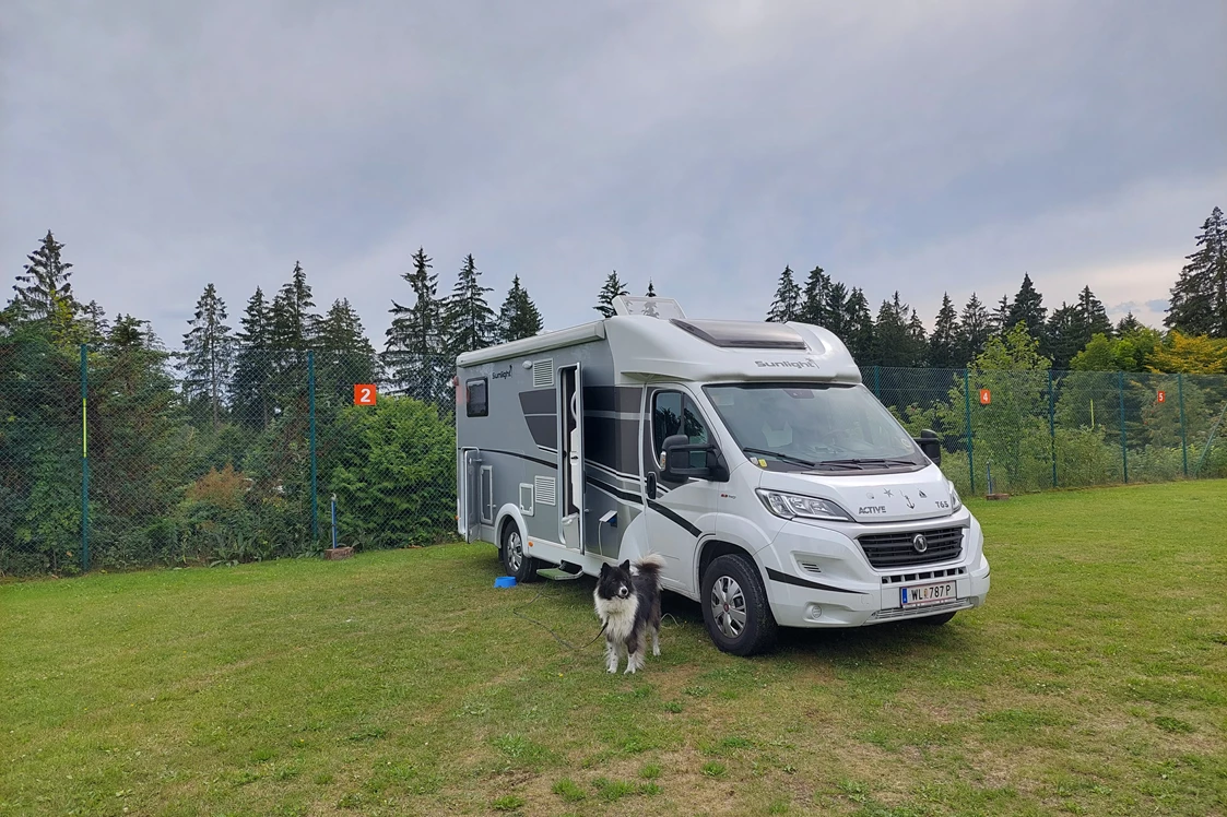 Wohnmobilstellplatz: Wohnmobil- & Caravanstellplatz am Hotel Forstmeister