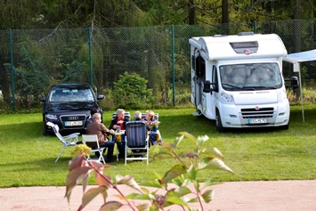 Wohnmobilstellplatz: Wohnmobil- & Caravanstellplatz am Hotel Forstmeister