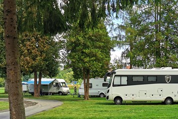 Wohnmobilstellplatz: Camping Fuldaschleife-Wohnmobil Stellplätze - Camping Fuldaschleife