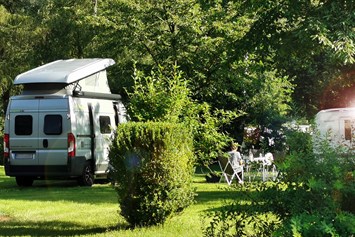 Wohnmobilstellplatz: Camping Fuldaschleife-Bulliplätze - Camping Fuldaschleife