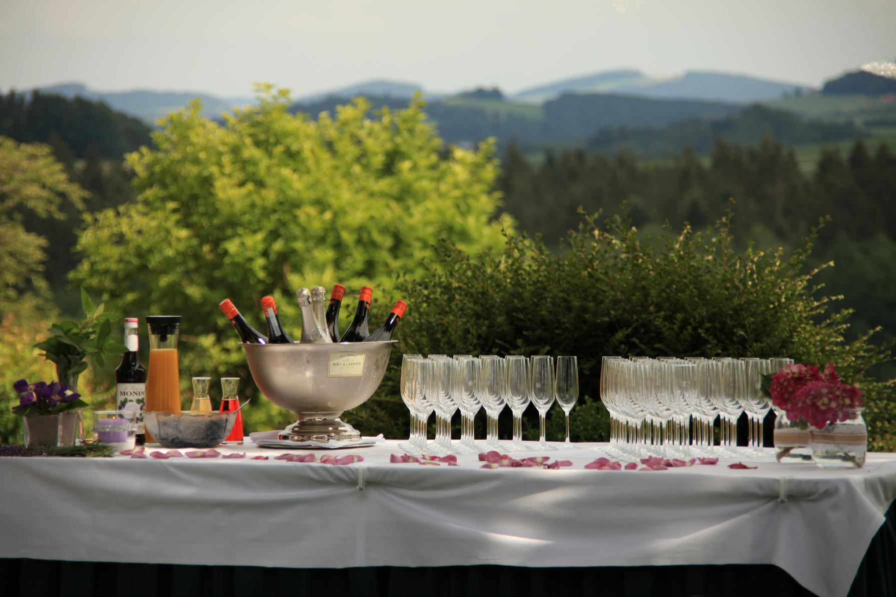 Wohnmobilstellplatz: Familienfeste kann man bei uns prima feiern - Raßbach bei Passau ANETSEDER-Landhotel, Lofts & Golf inkl. Frühstück und Fitness