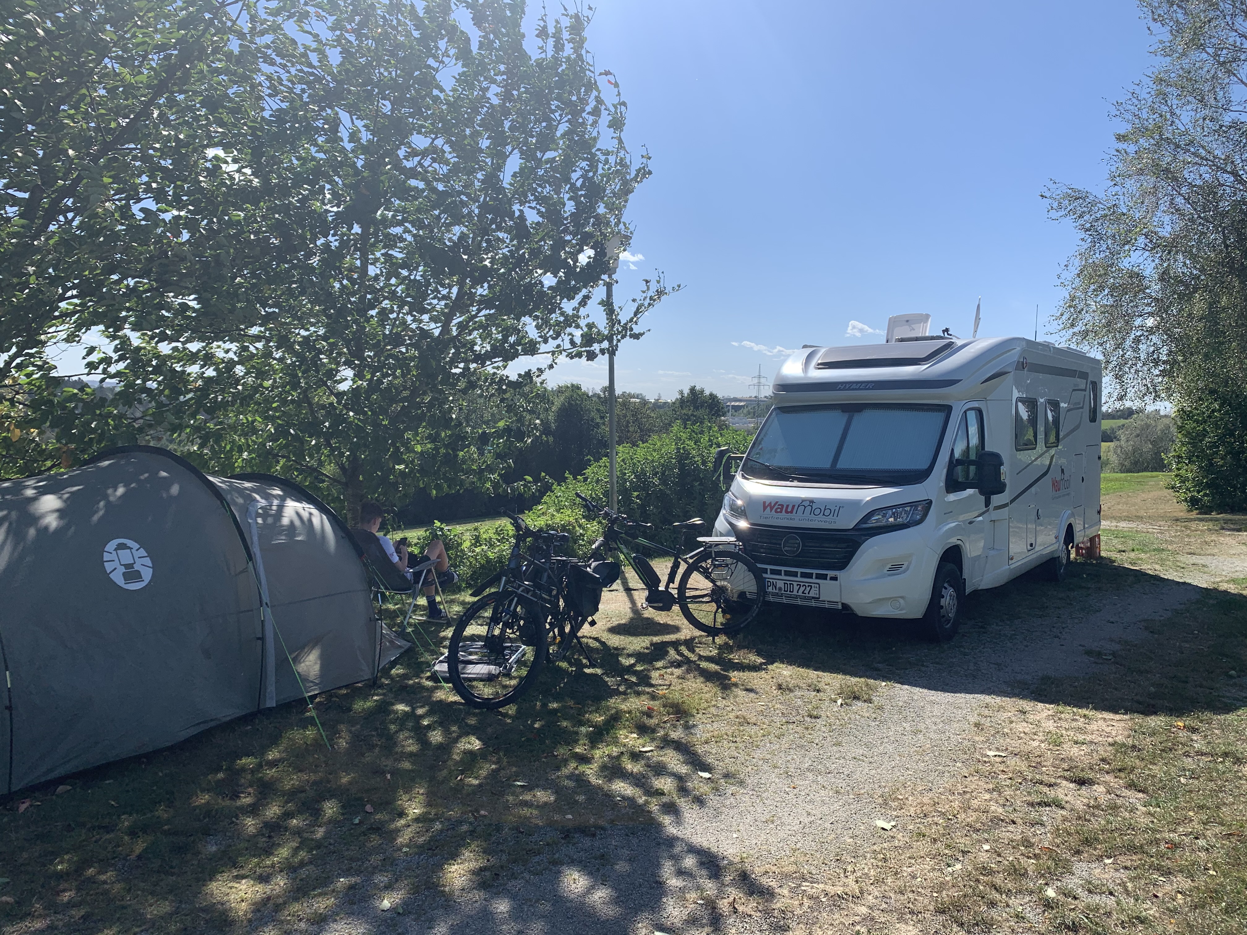 Wohnmobilstellplatz: Herrlicher Stellplatz direkt am Golfplatz - Raßbach bei Passau ANETSEDER-Landhotel, Lofts & Golf inkl. Frühstück und Fitness