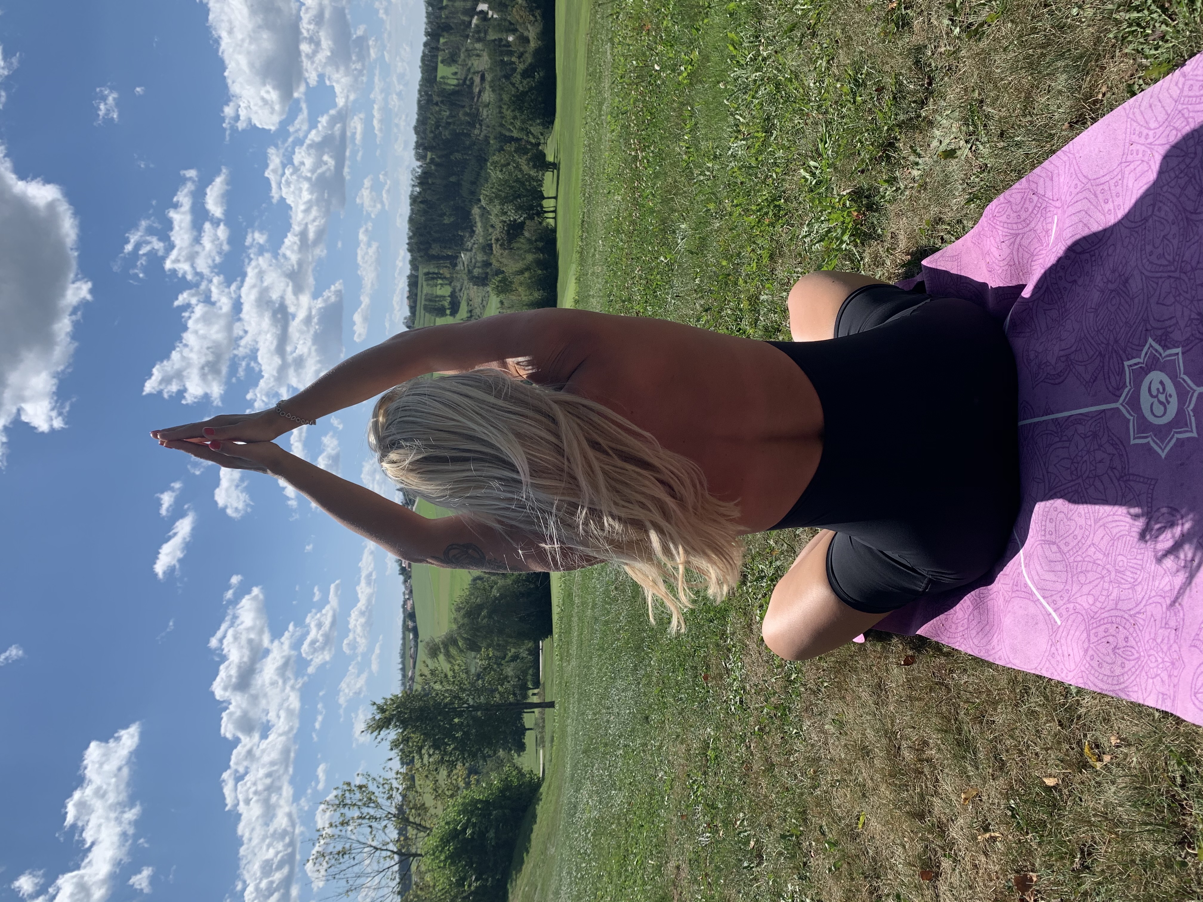 Wohnmobilstellplatz: Yoga mit Ausblick :-) - Raßbach bei Passau ANETSEDER-Landhotel, Lofts & Golf inkl. Frühstück und Fitness