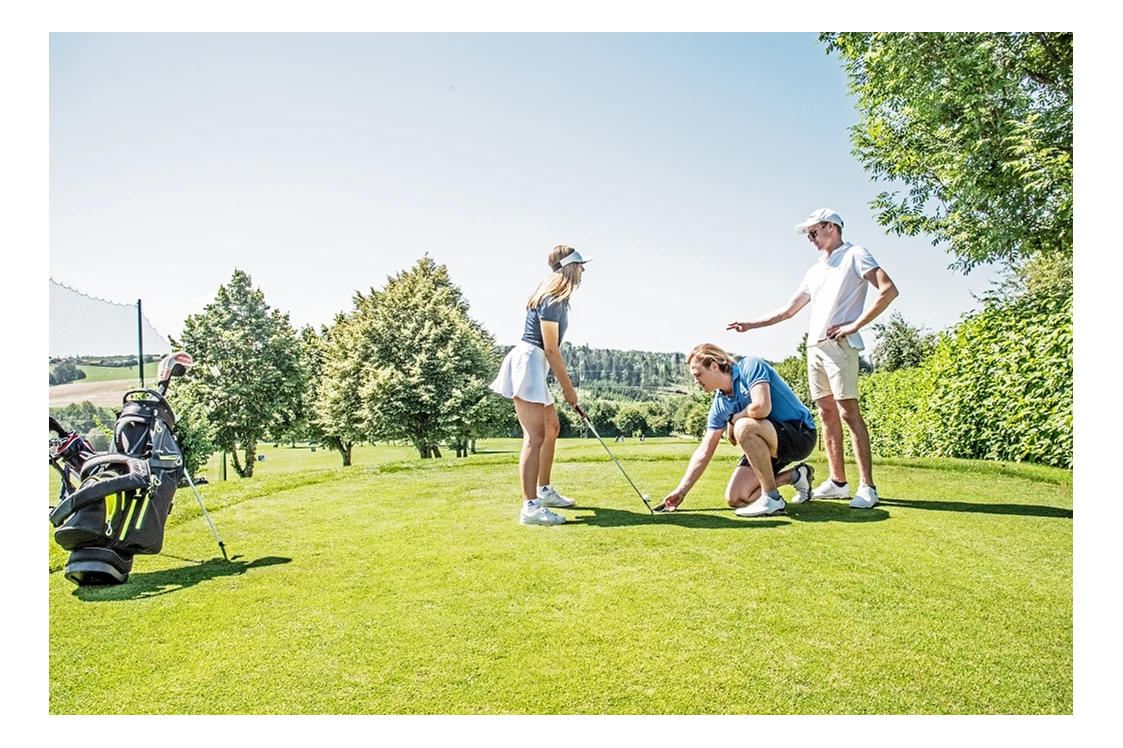 Wohnmobilstellplatz: Laufend Platzreife und Handicap Kurse - Raßbach bei Passau Golf- und Landhotel Anetseder am Golfplatz inkl Frühstück und Fitness