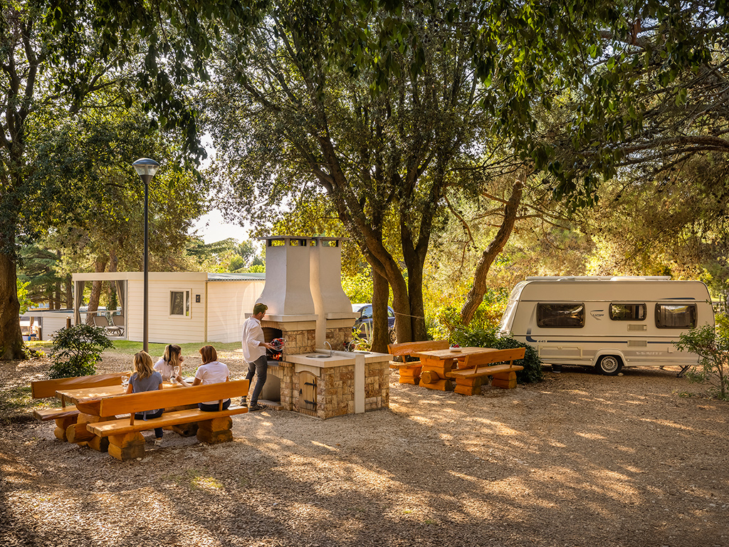 Wohnmobilstellplatz: FKK Campingplatz Koversada ***