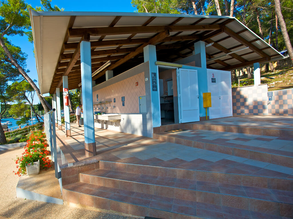 Wohnmobilstellplatz: Campingplatz Arena Indije **