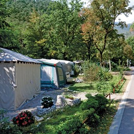 Wohnmobilstellplatz: Campingplatz Medveja ***
