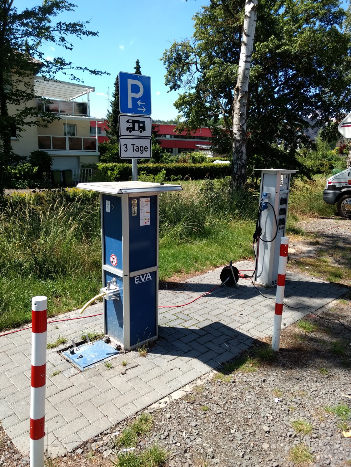 Wohnmobilstellplatz: Parkplatz an der Ringstraße