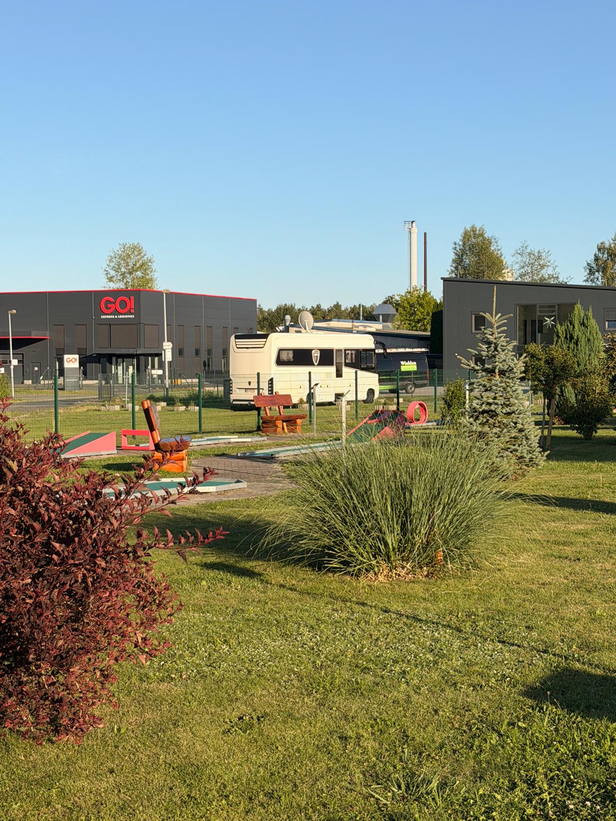 Reisemobilstellplatz - Deutschland - Super Stellplatz und toller Gaststätte mit Minigolf und Bowling direkt nebenan - TOP!!!!!  - Stellplatz an der Krümme