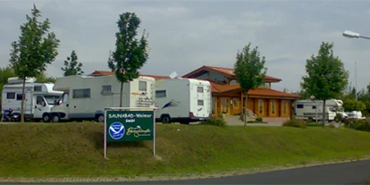 Place de parking pour camping-car - Bad Sulza - Bildquelle: http://saunabad-weimar.de - Wohnmobilstellplatz am Saunabad